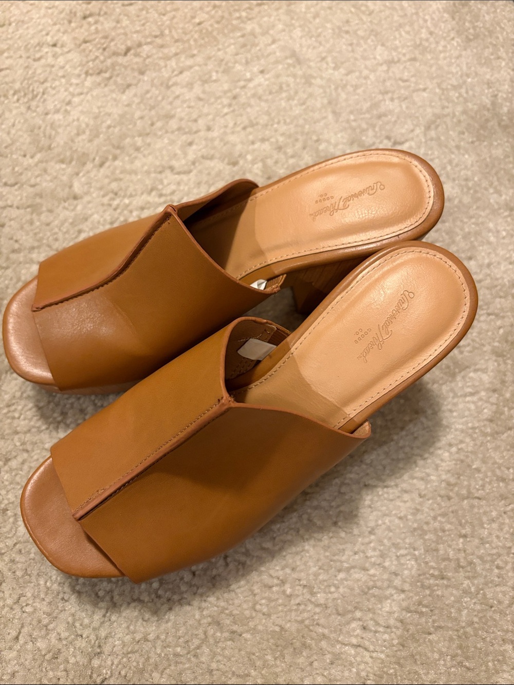 Universal Thread Tan Slip-On Leather Mule Heels